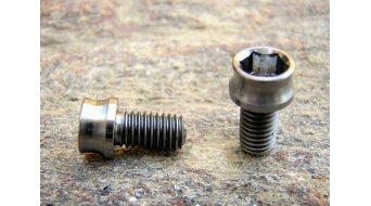 Extralite ExtraBolt 14 Titanschraubenset M5, für Umwerfer/Schaltwerk, 2Stk Extralite ExtraBolt 14 Titanschraubenset M5, für Umwerfer/Schaltwerk, 2Stk
